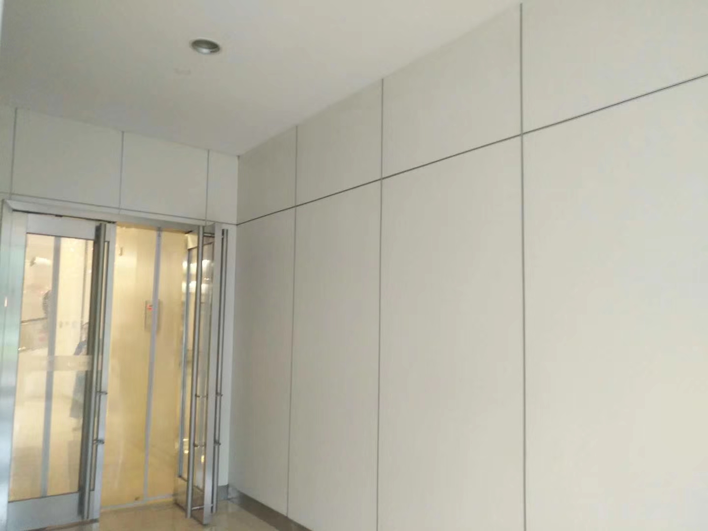 <a href='//bengbuanmo.com' target='_blank'>泄爆墙</a>施工